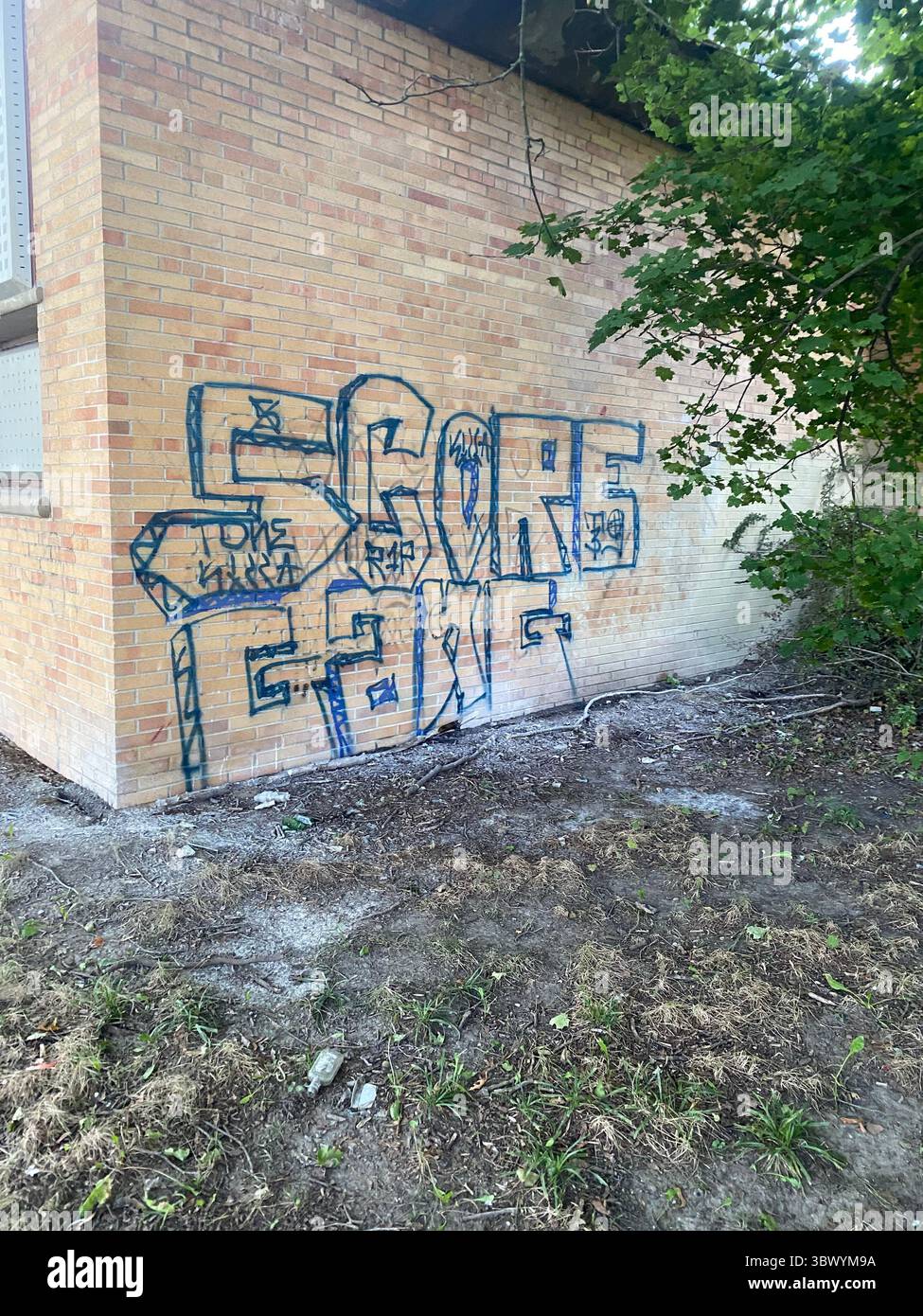 Hyena Crips Got Control - il tag W7M 83GC unisce il cifrario numerico alla cultura delle gang di Detroit. Visto in Five Points Territory sulla West Seven Mile (W7M) 5PN Foto Stock