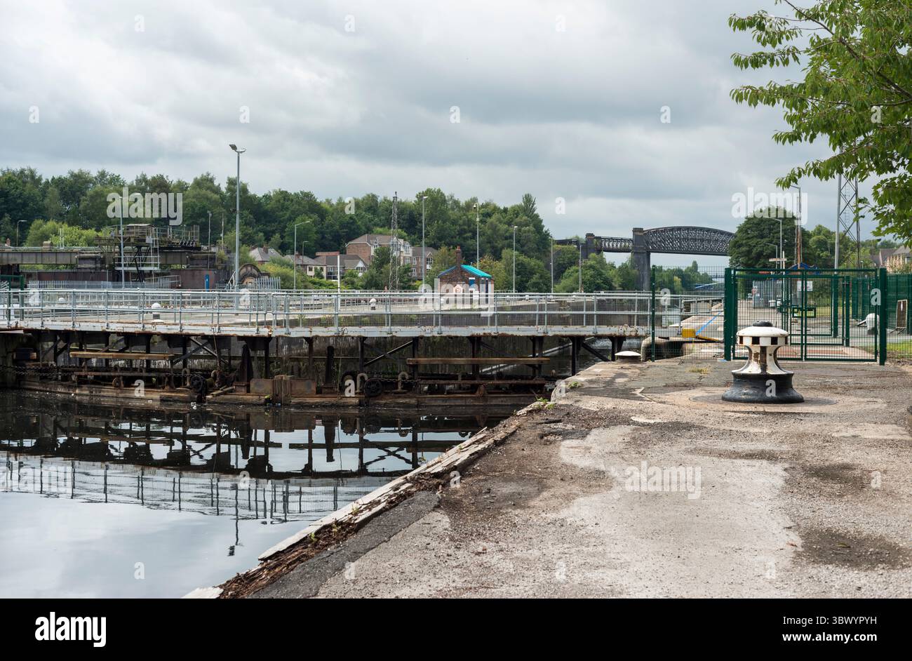 Vista di Latchford Locks, Warrington, Cheshire, Regno Unito. Fatto il 17 luglio 2025. Foto Stock