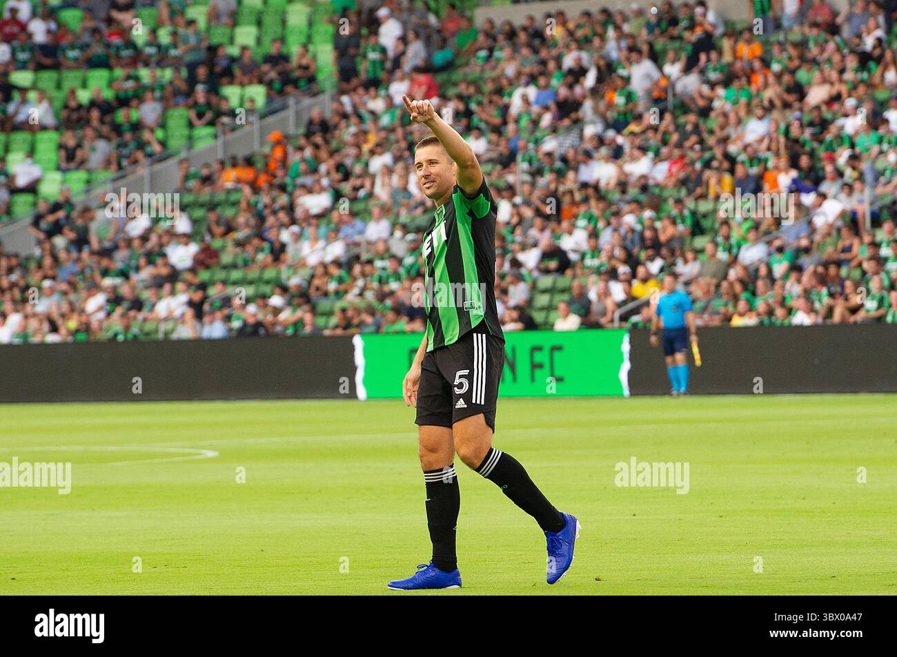 4 agosto 2021: Austin FC Matt Besler Defender (05) in azione durante il match MLS contro gli Houston Dynamo al Q2 Stadium. Austin, Texas. Mario Cantu/CSM(immagine di credito: &Copy; Mario Cantu/CSM tramite filo ZUMA) Foto Stock