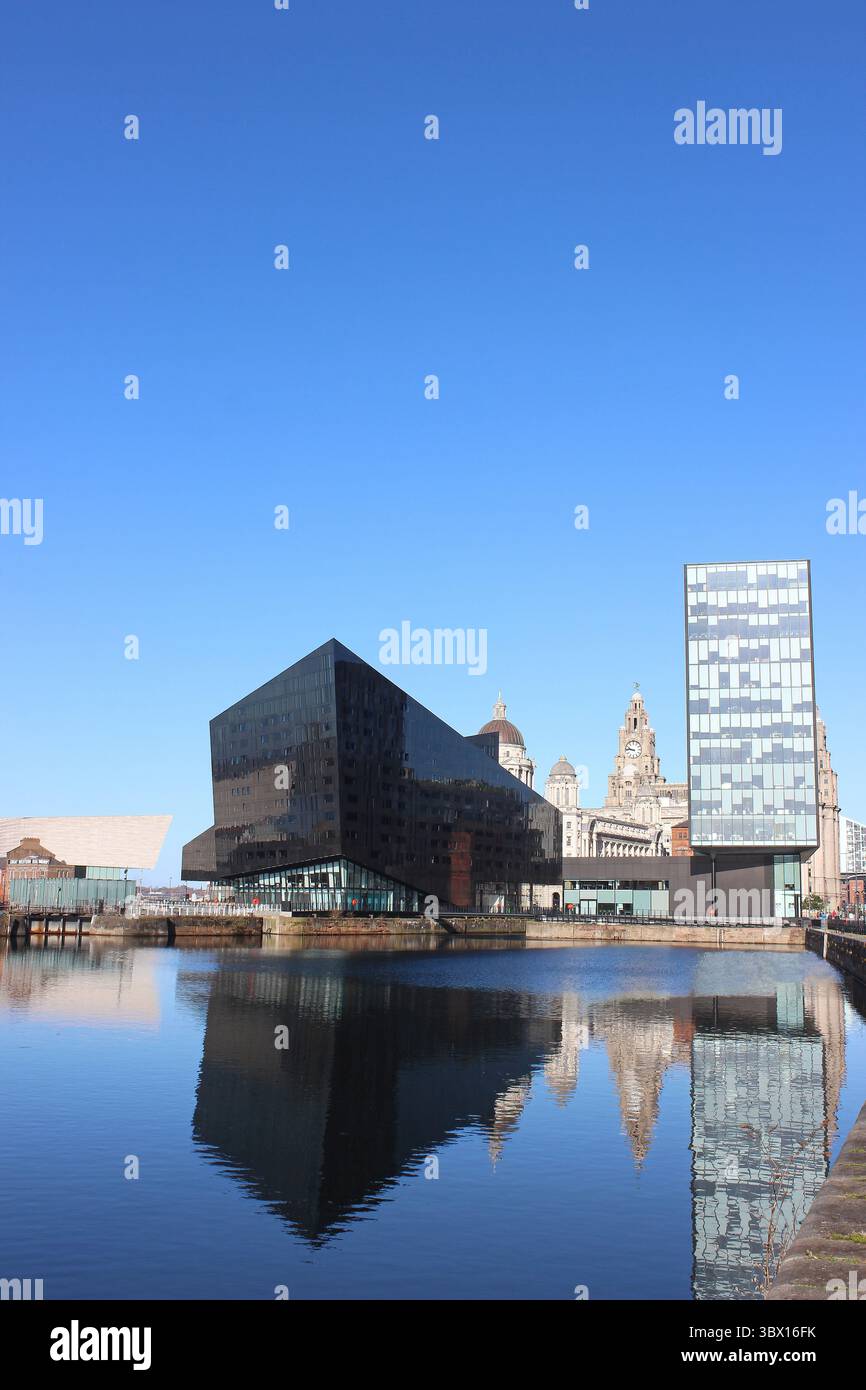 Canning Dock - Open Eye Gallery e uffici RIBA, Liverpool Waterfront, Regno Unito Foto Stock