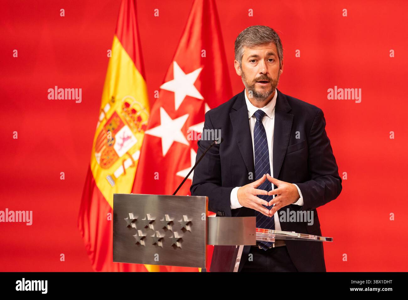 Madrid, Madrid, Spagna. 16 luglio 2025. MIGUEL ANGEL GARCIA, ministro della Presidenza, della giustizia e dell'amministrazione digitale e portavoce della Comunità di Madrid, annuncia le misure adottate dall'ultimo Consiglio di governo. (Credit Image: © Ignacio Lopez Isasmendi/ZUMA Press Wire) SOLO PER USO EDITORIALE! Non per USO commerciale! Foto Stock
