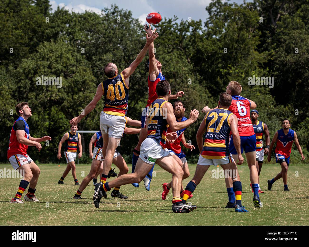 31 luglio 2021, Austin, Texas, Stati Uniti: Partita della United States Australian Football League tra gli Austin Crows e gli Houston Lonestars all'Onion Creek Soccer Complex di Austin, Texas. (Immagine di credito: © Ralph Arvesen/ZUMA Press) Foto Stock