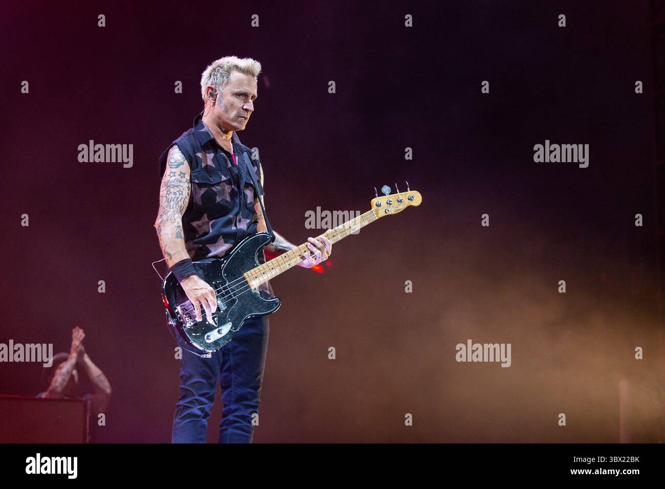 15 agosto 2021, Chicago, Illinois, Stati Uniti: MIKE DIRNT del Green Day durante l'Hella Mega Tour al Wrigley Field di Chicago, Illinois (immagine di credito: © Daniel DeSlover/ZUMA Press Wire) Foto Stock