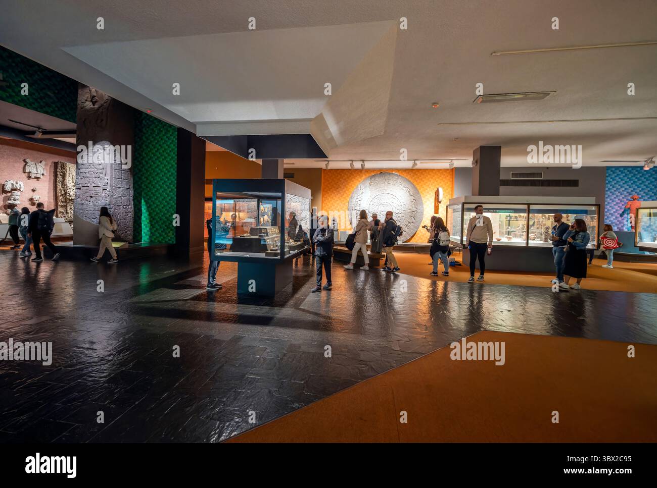 New York, USA - 24 aprile 2023: Vista interna del Museo di storia naturale di New York. Foto Stock