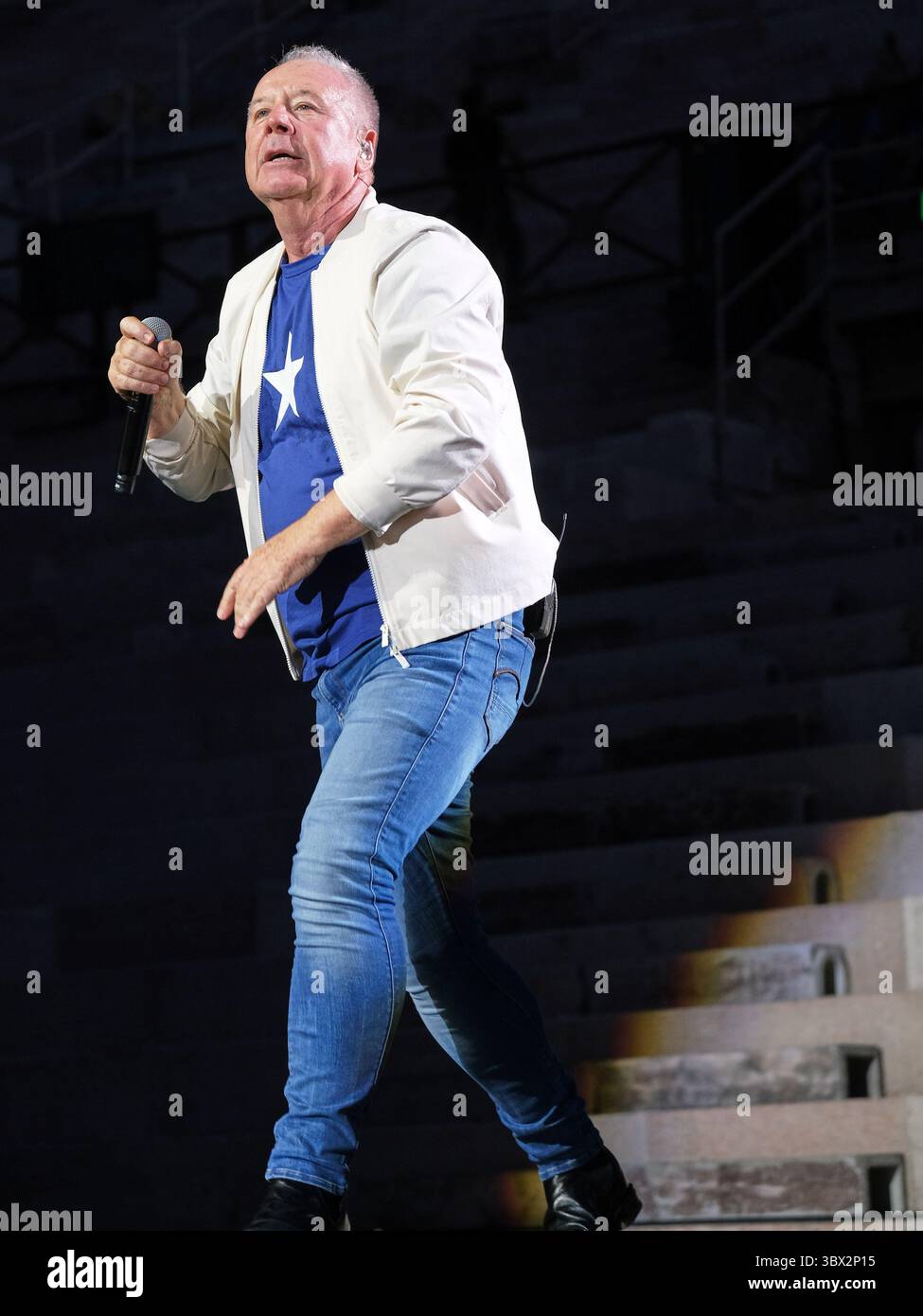 Arena, Verona, Italia, 15 luglio 2025, Jim Kerr durante SIMPLE MINDS - ESTATE DAL VIVO 2025 - Concerto musicale Foto Stock