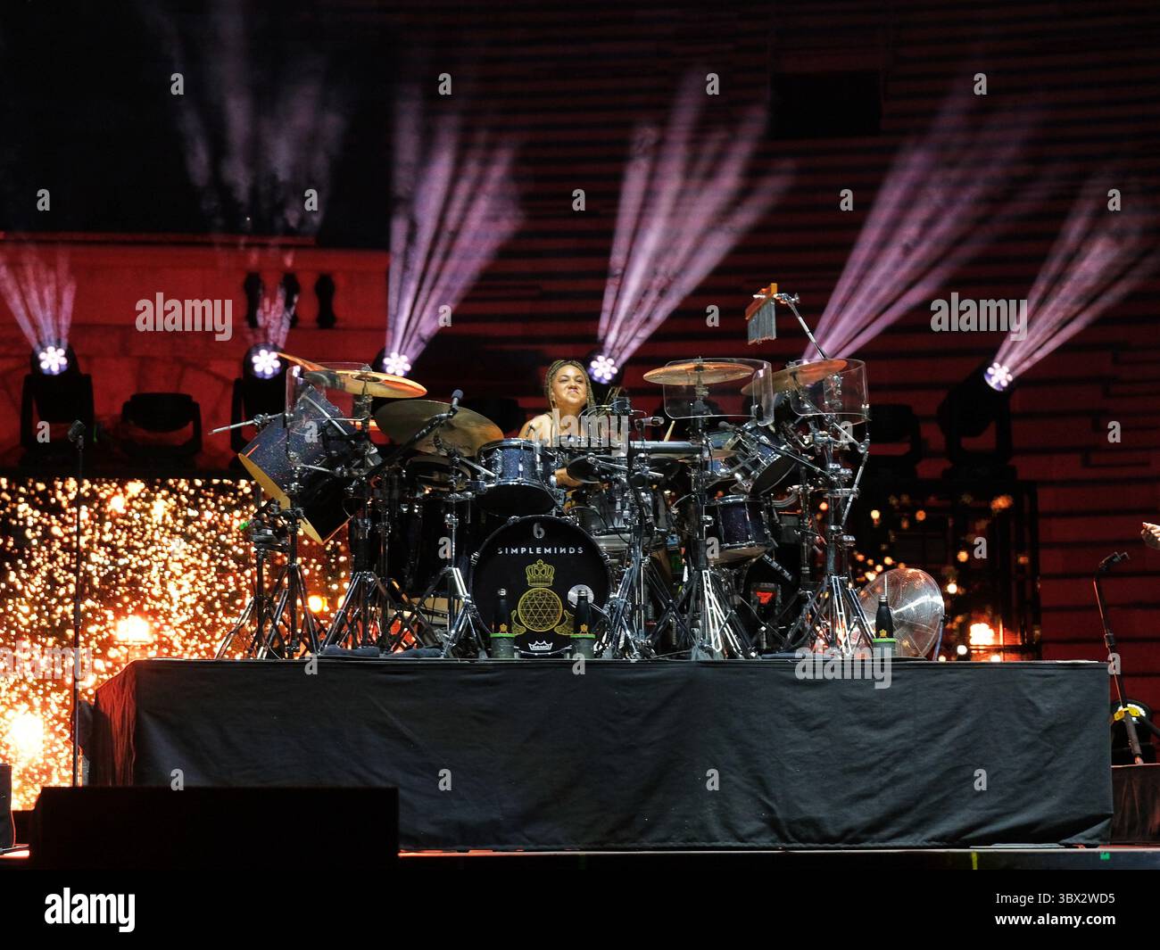 Arena, Verona, Italia, 15 luglio 2025, Cherisse Osei durante SIMPLE MINDS - SUMMER LIVE 2025 - Concerto musicale Foto Stock