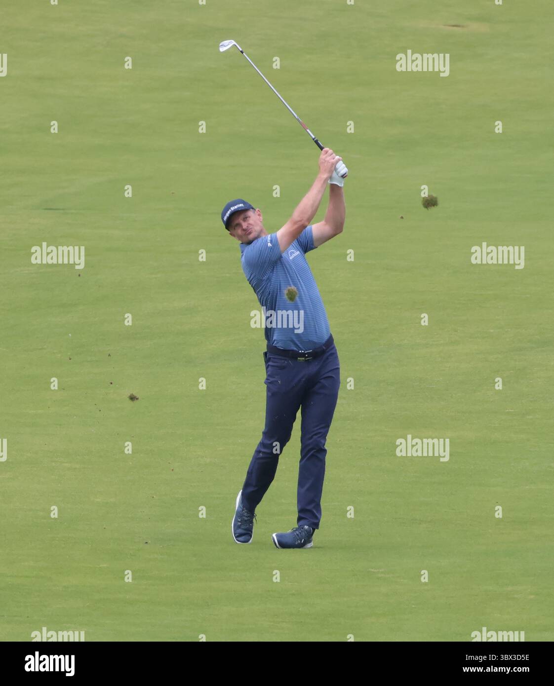Portrush, Irlanda del Nord. 17 luglio 2025. Justin Rose della Gran Bretagna arriva nel nono green durante il primo round del 153° Open Championship al Royal Portrush Golf Club di Portrush, Irlanda del Nord, giovedì 17 luglio 2025. Foto di Hugo Philpott/UPI credito: UPI/Alamy Live News Foto Stock