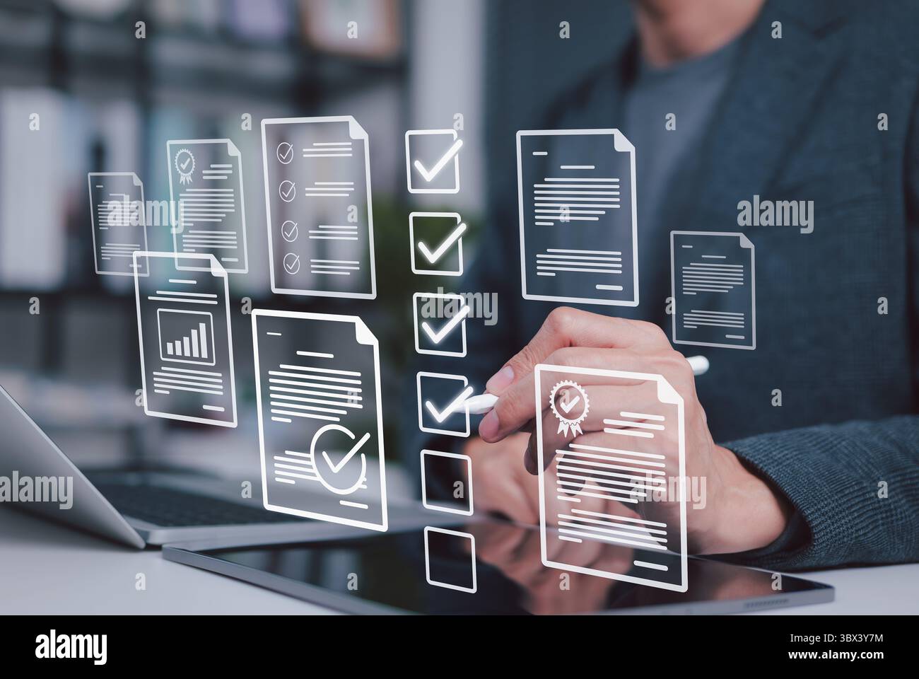 Concetto di approvazione dei documenti digitali e gestione delle liste di controllo. Documenti virtuali e segni di spunta che rappresentano approvazione, efficienza del flusso di lavoro e qualità Foto Stock