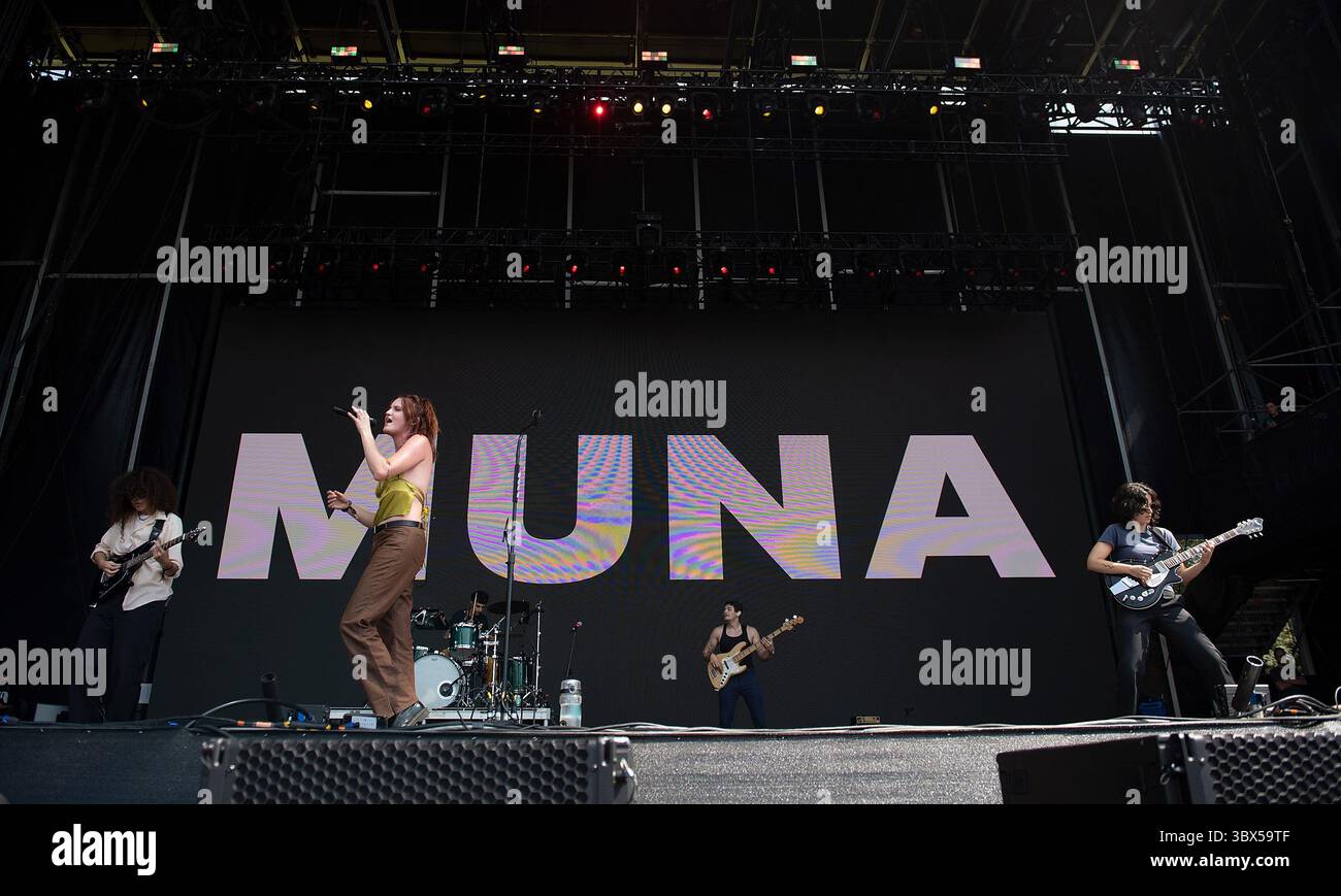 3 settembre 2021, Napa, CA, USA: MUNA si esibisce al BottleRock Napa Valley Music Festival 2021 al Napa Valley Expo il 3 settembre 2021 a Napa, California. (Immagine di credito: © imageSPACE tramite ZUMA Press Wire) Foto Stock
