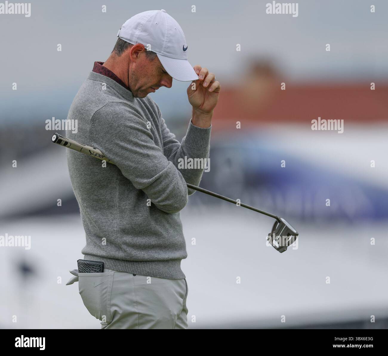 Rory esce il primo giorno di campionato del 153° Open Golf Championship al Royal Portrush Desmond Loughery pacemaker press Credit: MB Media Solutions/Alamy Live News Foto Stock
