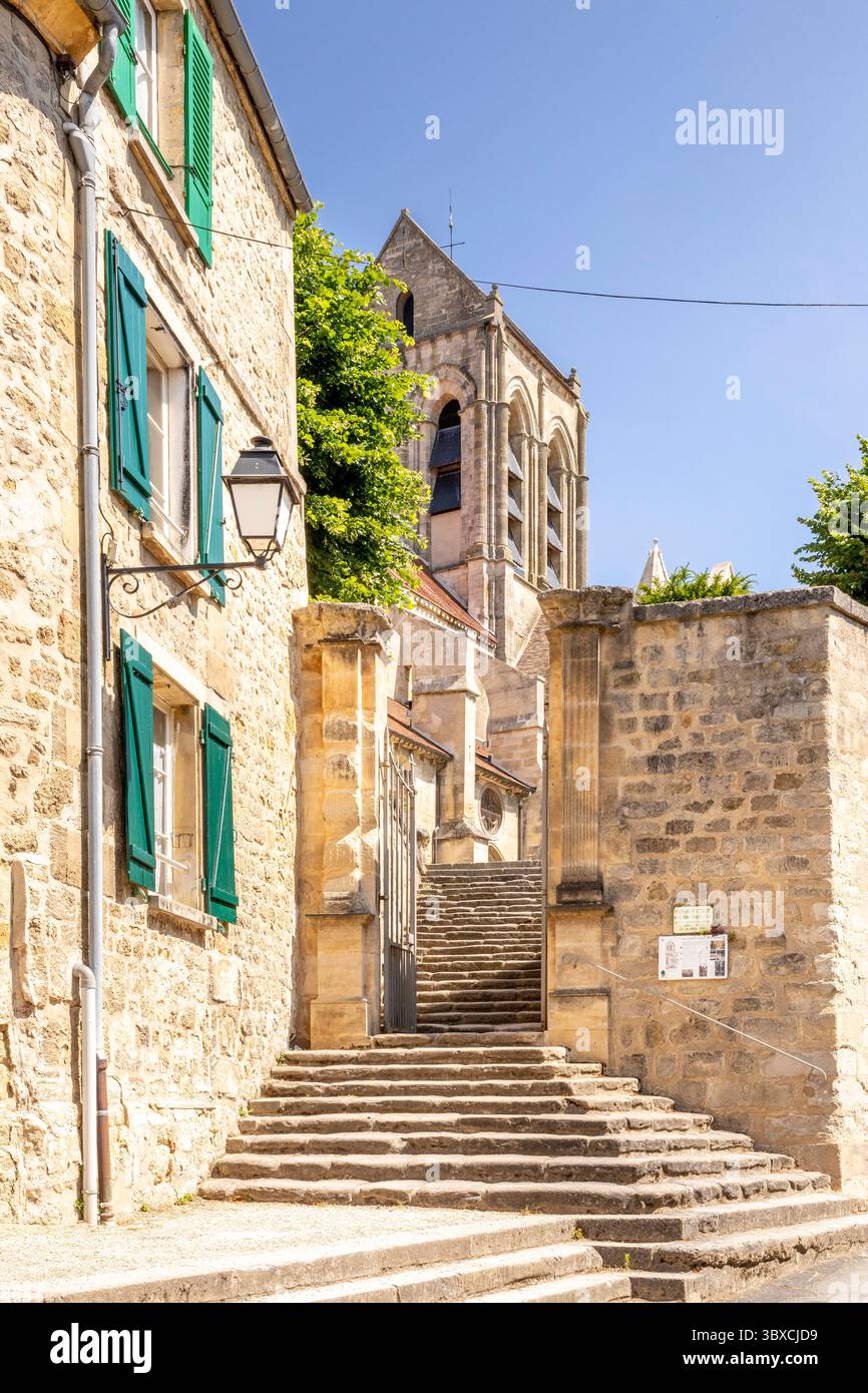 Auvers-sur-Oise, Francia - 28 maggio 2025: Nell'affascinante villaggio di Auvers-sur-Oise, dove un tempo viveva il famoso pittore Vincent Van Gogh Foto Stock