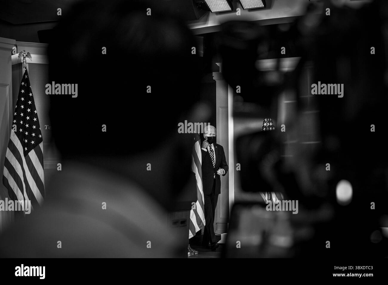 14 ottobre 2021, Washington, District of Columbia, USA: Il presidente degli Stati Uniti Joe Biden arriva per fornire un aggiornamento sulla risposta alla COVID-19 e sul programma di vaccinazione nel South Court Auditorium del campus della Casa Bianca a Washington, DC, giovedì 14 ottobre 2021 (Credit Image: © Rod Lamkey/CNP via ZUMA Press Wire) Foto Stock