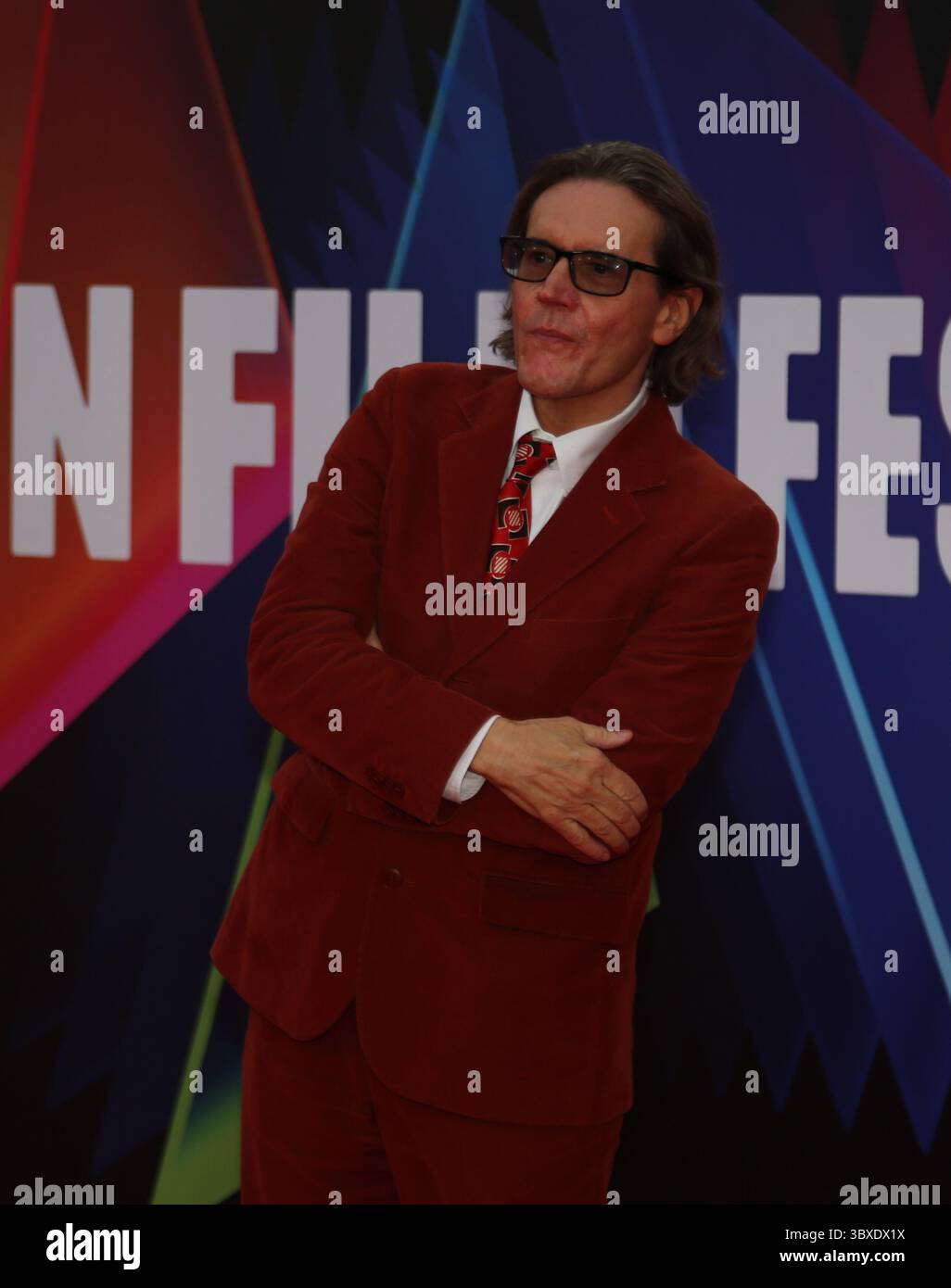 14 ottobre 2021, Londra, Inghilterra, Regno Unito: STEPHEN WOOLLEY arriva alla Royal Festival Hall per la premiere britannica della Mothering Sunday al BFI London Film Festival. (Immagine di credito: © Tayfun Salci/ZUMA Press Wire) Foto Stock