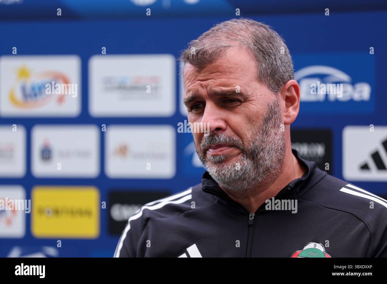 RADOM 18.07.2025 PILKA NOZNA PKO BANK POLSKI EKSTRAKLASA - KONFERENCJA PRASOWA RADOMIAK RADOM - CALCIO POLACCO TOP LEAGUE - RADOMIAK RADOM CONFERENZA STAMPA NZ TRENER JOAO HENRIQUES FOT. IGOR JAKUBOWSKI / 400 MM Foto Stock