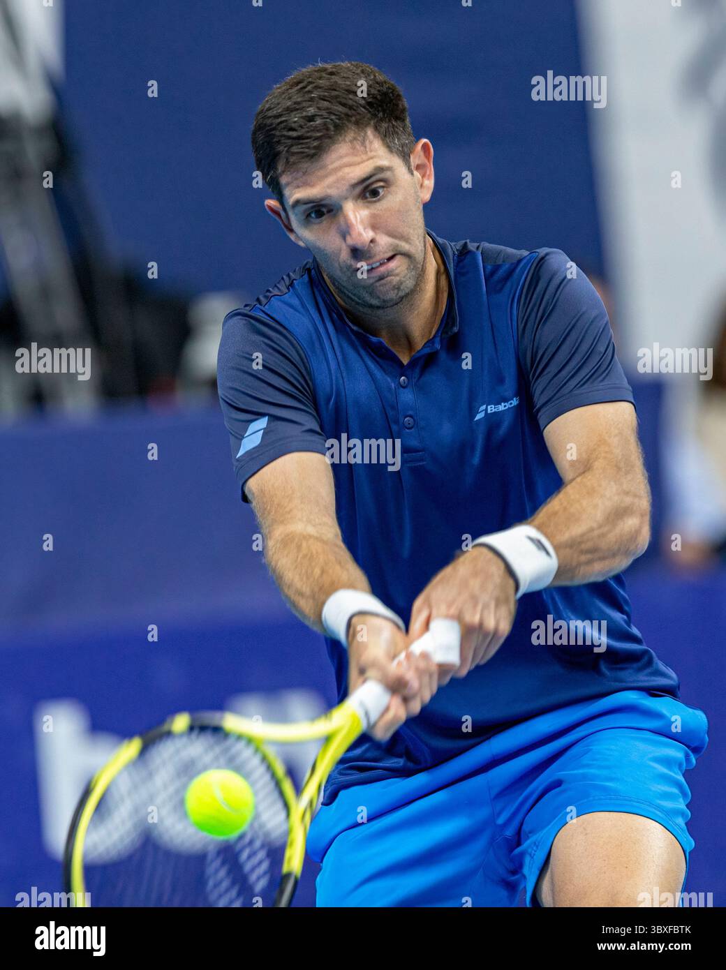 20 ottobre 2021 - Anversa, Anversa, Belgio - Federico Delbonis in azione all'European Open di mercoledì. (Immagine di credito: © Huub Keulers/ZUMA Press) Foto Stock