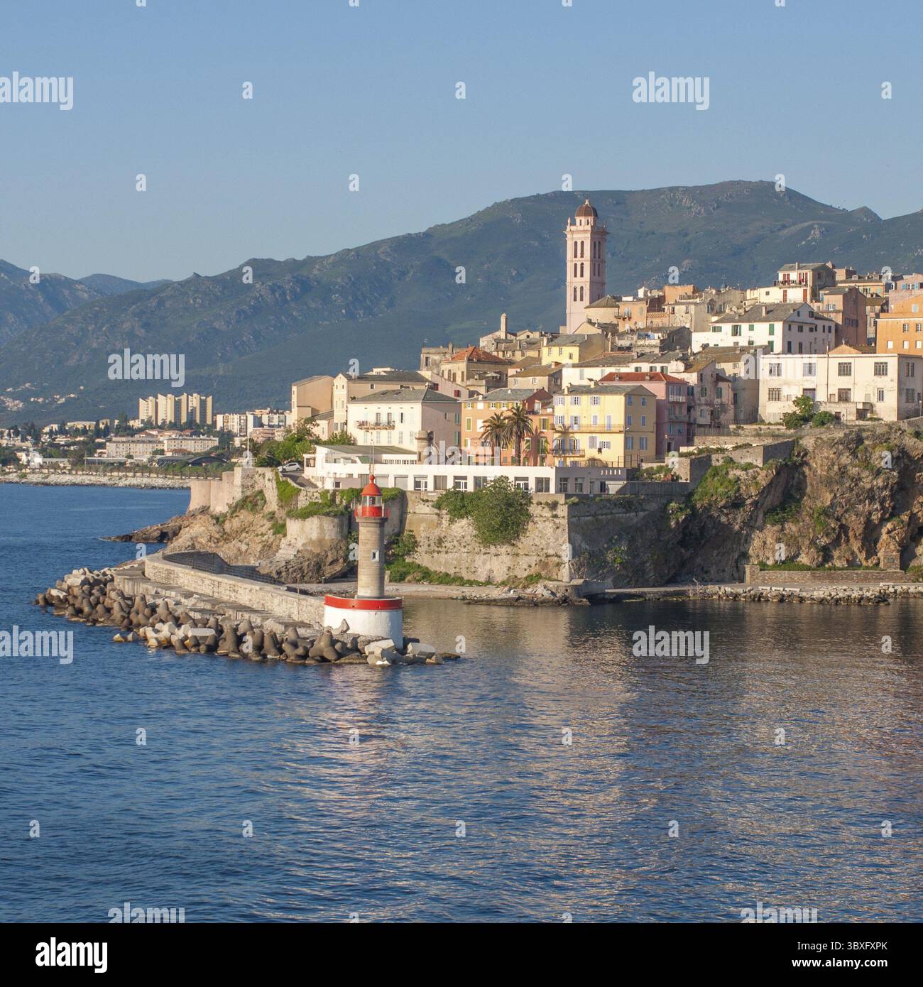 Porto dell'isola della bellezza in Corsica, Francia, bastia, francia Foto Stock