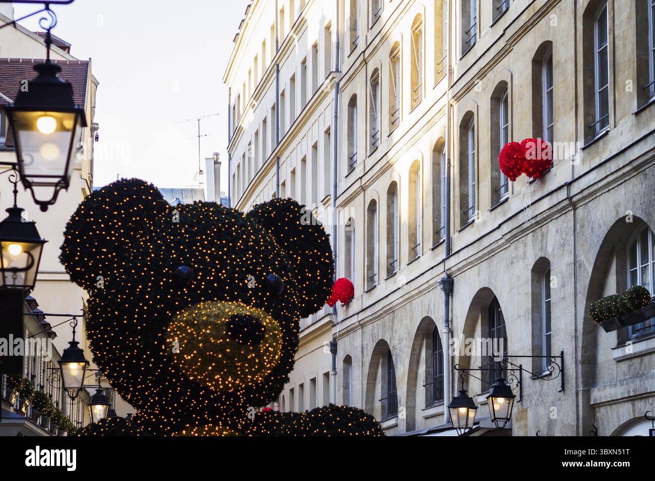 L'orsacchiotto d'amore a Parigi Foto Stock
