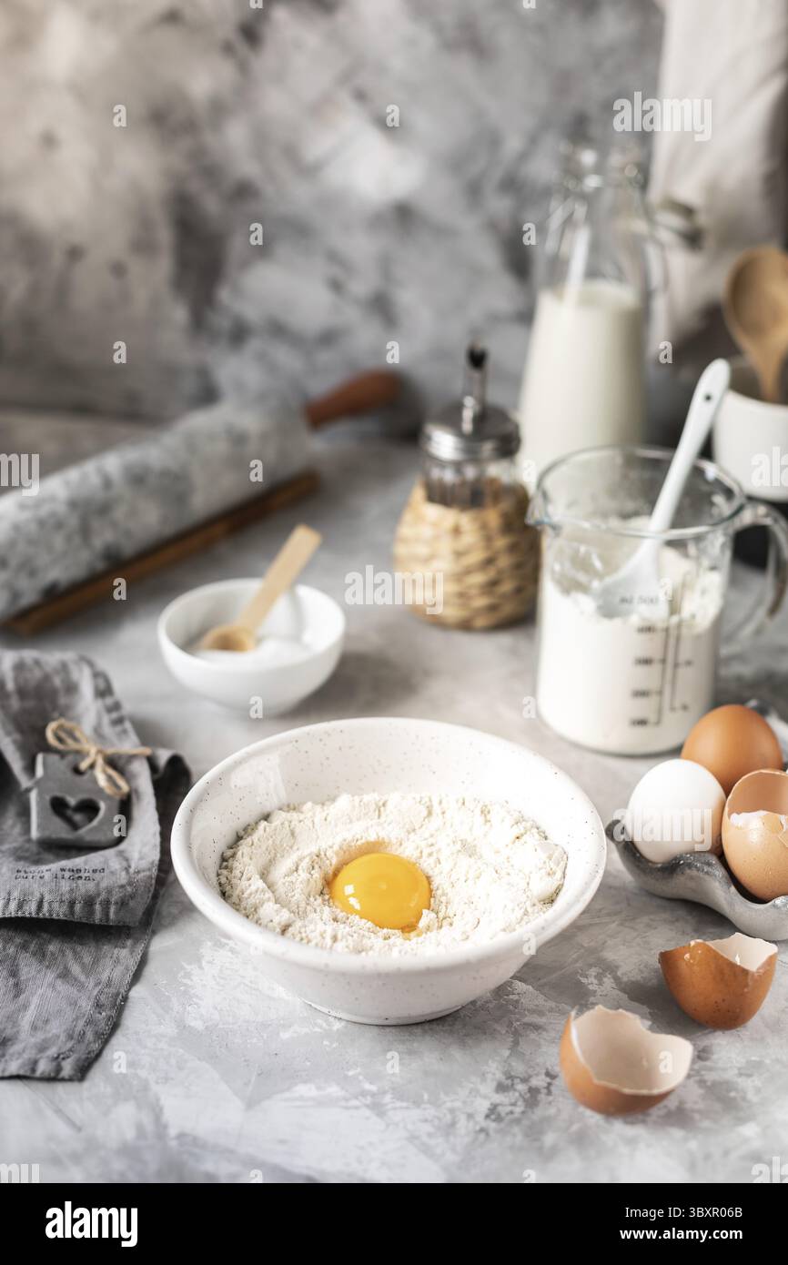 Cibo, Nahaufnahme von Zutaten zum Backen von Pfannkuchen, muffin, Kuchen Foto Stock