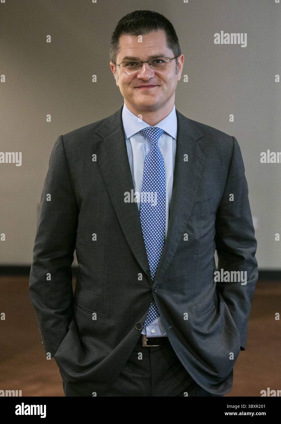 28 luglio 2016 - New York, NY, Stati Uniti d'America - Nazioni Unite, New York, USA, luglio 28 2016 - Vuk Jeremic, ex Ministro degli affari Esteri della Repubblica di Serbia ed ex Presidente dell'Assemblea generale delle Nazioni Unite, parla oggi ai giornalisti della sua candidatura alla carica di Segretario generale delle Nazioni Unite presso la sede delle Nazioni Unite a New York. (Immagine di credito: © Luiz Rampelotto/ZUMA Press Wire) Foto Stock