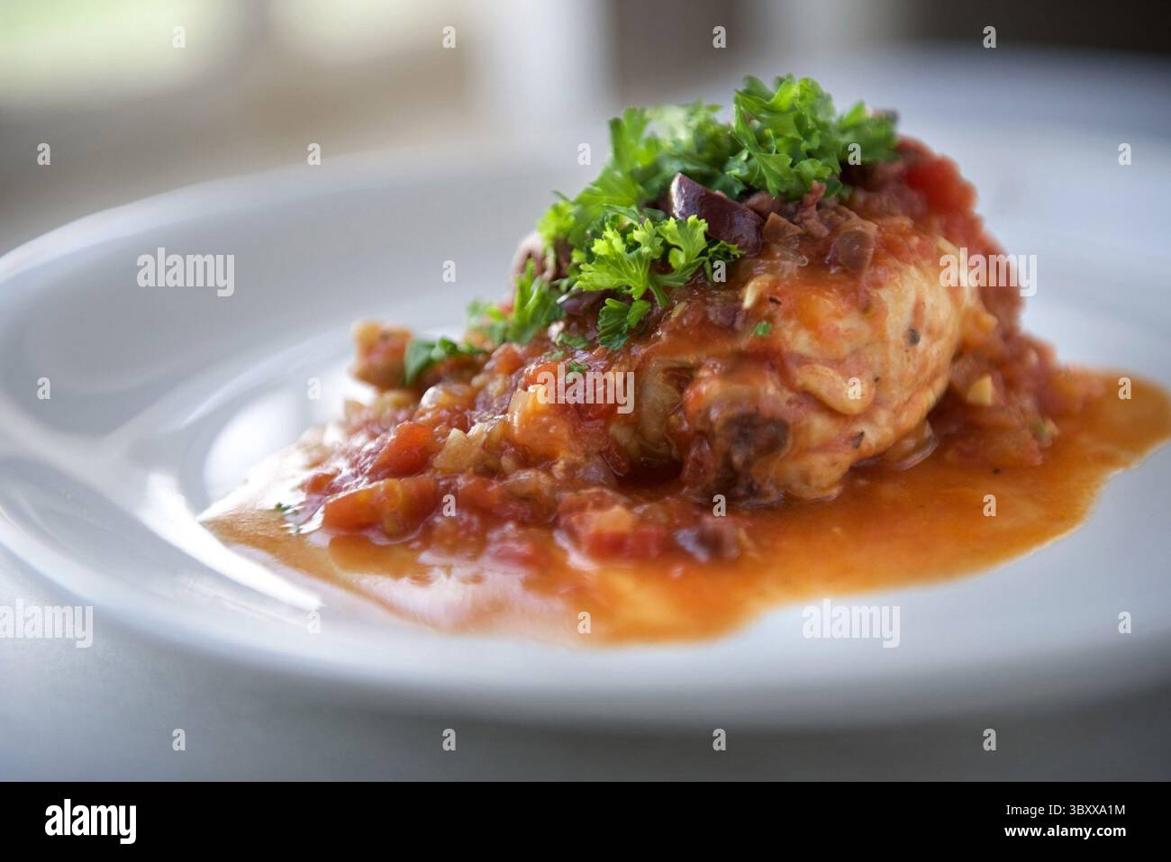 21 giugno 2017 - St. Louis, Missouri, Stati Uniti - provenzale di pollo a cottura lenta. (Immagine di credito: © Morgan Timms/St Louis Post-Dispatch tramite ZUMA Press Wire) Foto Stock
