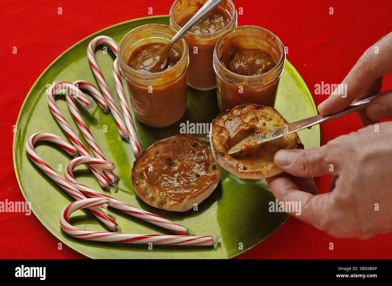 28 novembre 2018 - St. Louis, Missouri, Stati Uniti - Slow Cooker Dulce de Leche. (Immagine di credito: © J.B. Forbes/St Louis Post-Dispatch tramite ZUMA Press Wire) Foto Stock
