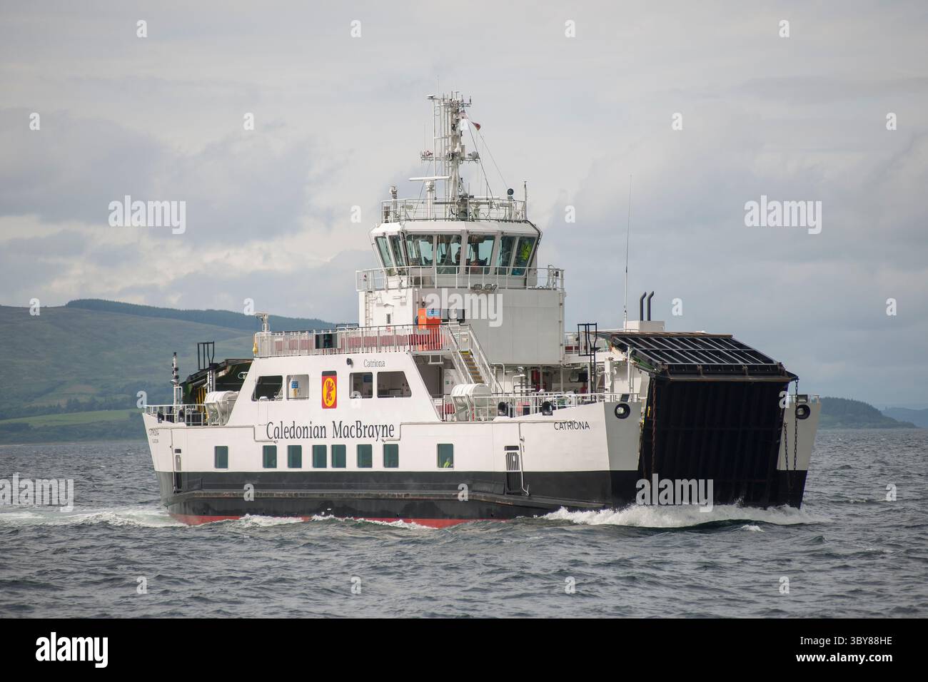 Dall'isola di Arran Lochranza al traghetto per auto e passeggeri di Claonig Foto Stock