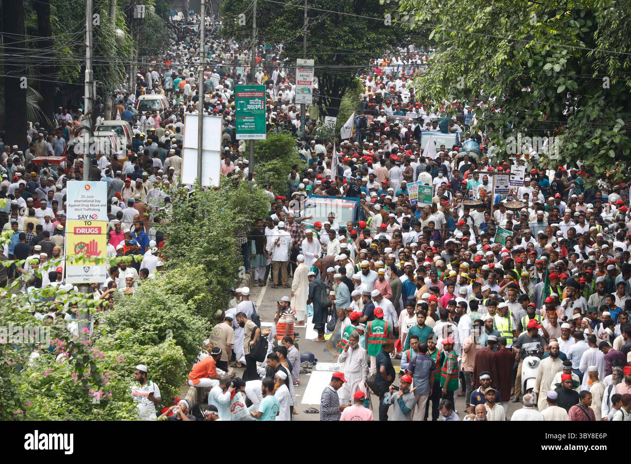 Dhaka, Bangladesh - 19 luglio 2025: Raduno nazionale del Bangladesh Jamaat-e-Islami a Suhrawardy Udyan a Dhaka che richiede sette punti. Foto Stock