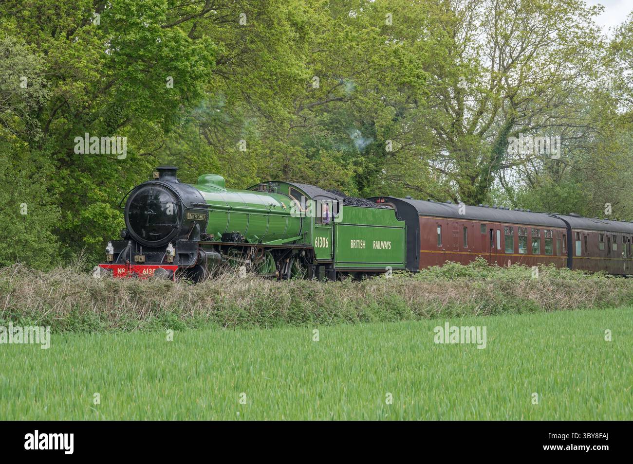 Locomotiva 61306 Mayflower sulla West Somerset Railway per il Gala di primavera nel 2024. Visto qui appena fuori Norton Fitzwarren, Somerset, Inghilterra, Regno Unito Foto Stock