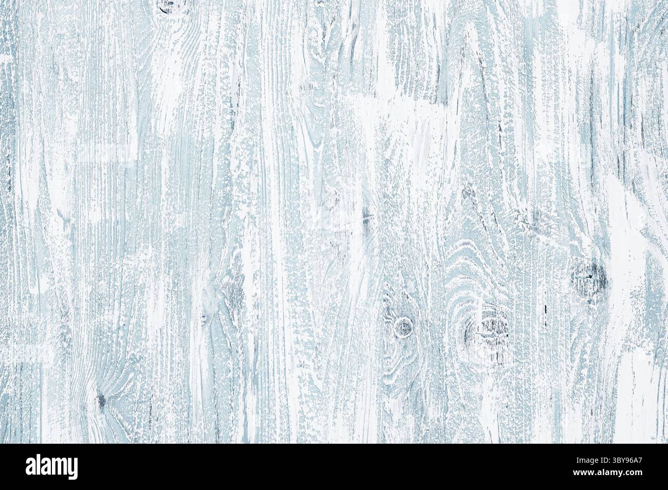 Cibo, sfondo in legno azzurro in tonalità fredde. Struttura in legno con strisce verticali e nodi per carta da parati, design grafico e creatività. Vista dall'alto, h Foto Stock