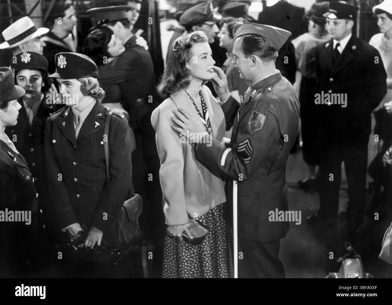 20 luglio 2020, Stati Uniti: Peggy Dow, Arthur Kennedy, sul set del film, ''Bright Victory'', Universal Pictures, 1951 (Credit Image: © JT Vintage/Glasshouse via ZUMA Press Wire) Foto Stock