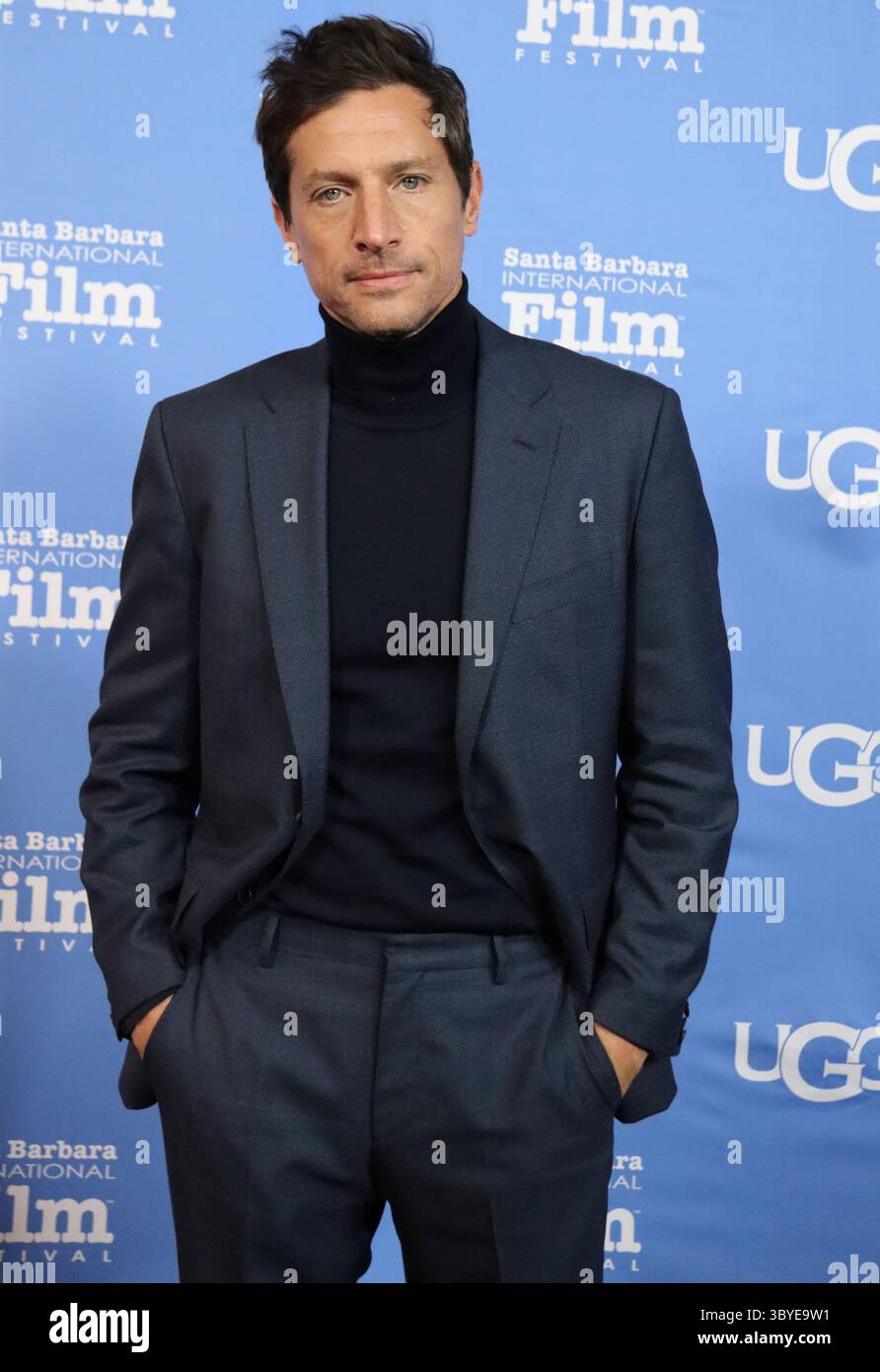 5 marzo 2022, Santa Barbara, CA, Stati Uniti: Simon Rex, Star of Red Rocket, posa sul Red Carpet ai Virtuoso Awards, 37° Santa Barbara International Film Festival all'Arlington Theater il 5 marzo 2022, dove sarà onorato, insieme ad altri sette urlanti grandi promesse e per aver raggiunto performance rivoluzionarie. (Immagine di credito: © Amy Katz/ZUMA Press Wire) Foto Stock