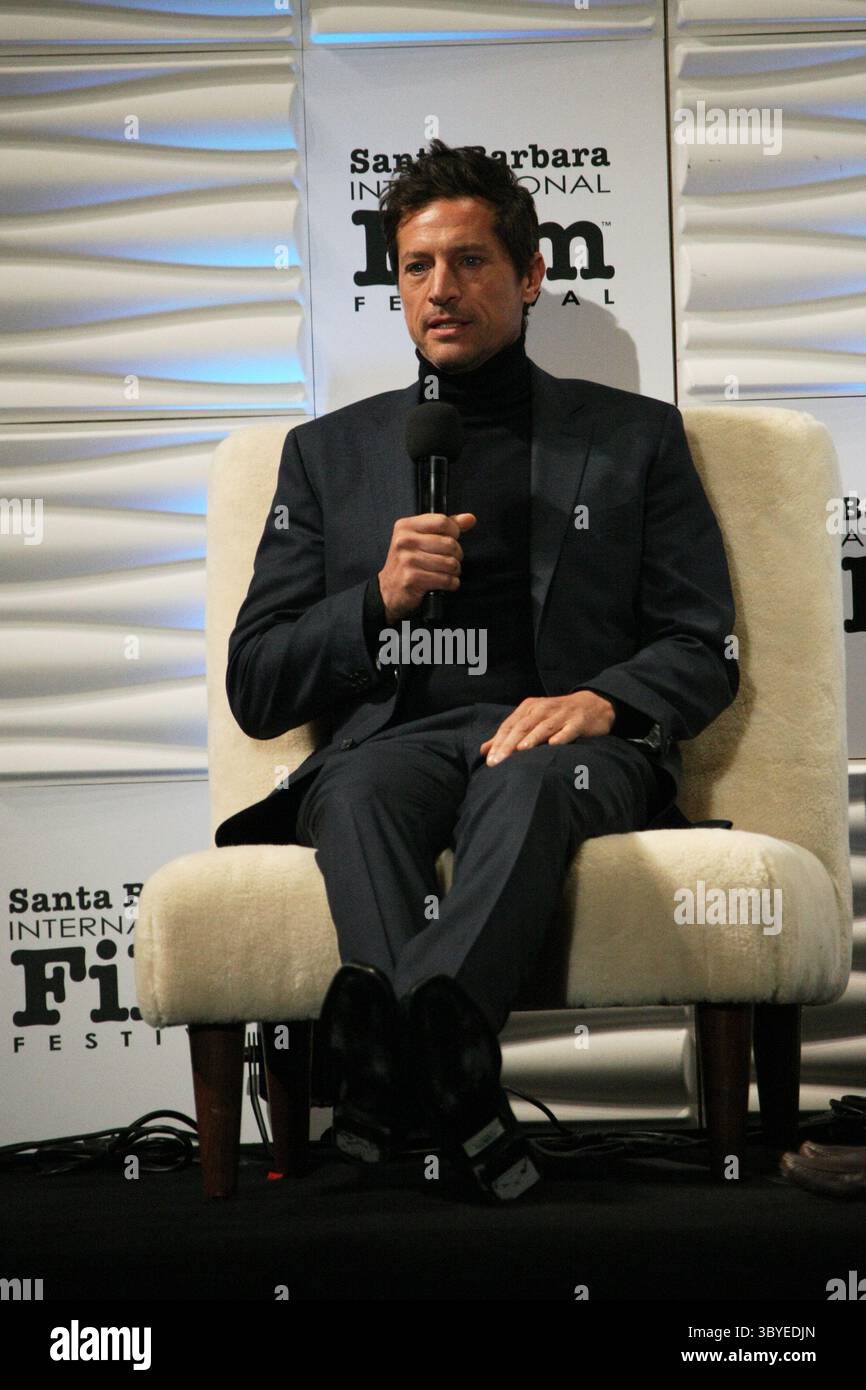 5 marzo 2022, Santa Barbara, CA, USA: Simon Rex appare sul palco alla presentazione del Virtuosos Award durante il 37° Festival annuale del cinema internazionale di Santa Barbara all'Arlington Theatre il 5 marzo 2022 a Santa Barbara, California. (Immagine di credito: © imageSPACE tramite ZUMA Press Wire) Foto Stock