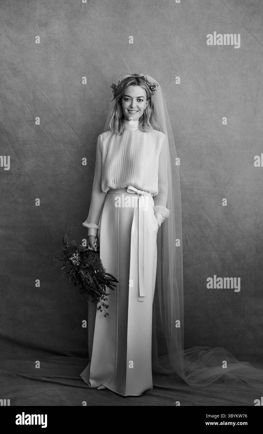 16 novembre 2018 - A Coruña, Galizia, España - Una foto fornita dalla famiglia Ortega mostra l'erede della multinazionale spagnola di abbigliamento, Marta Ortega, durante la cerimonia di nozze con Carlos Torretta nella residenza di famiglia A Coruna, Galizia, nel nord-ovest della Spagna, 16 novembre 2018. (Immagine di credito: © Peter Lindbergh/handout via ZUMA Press Wire) Foto Stock