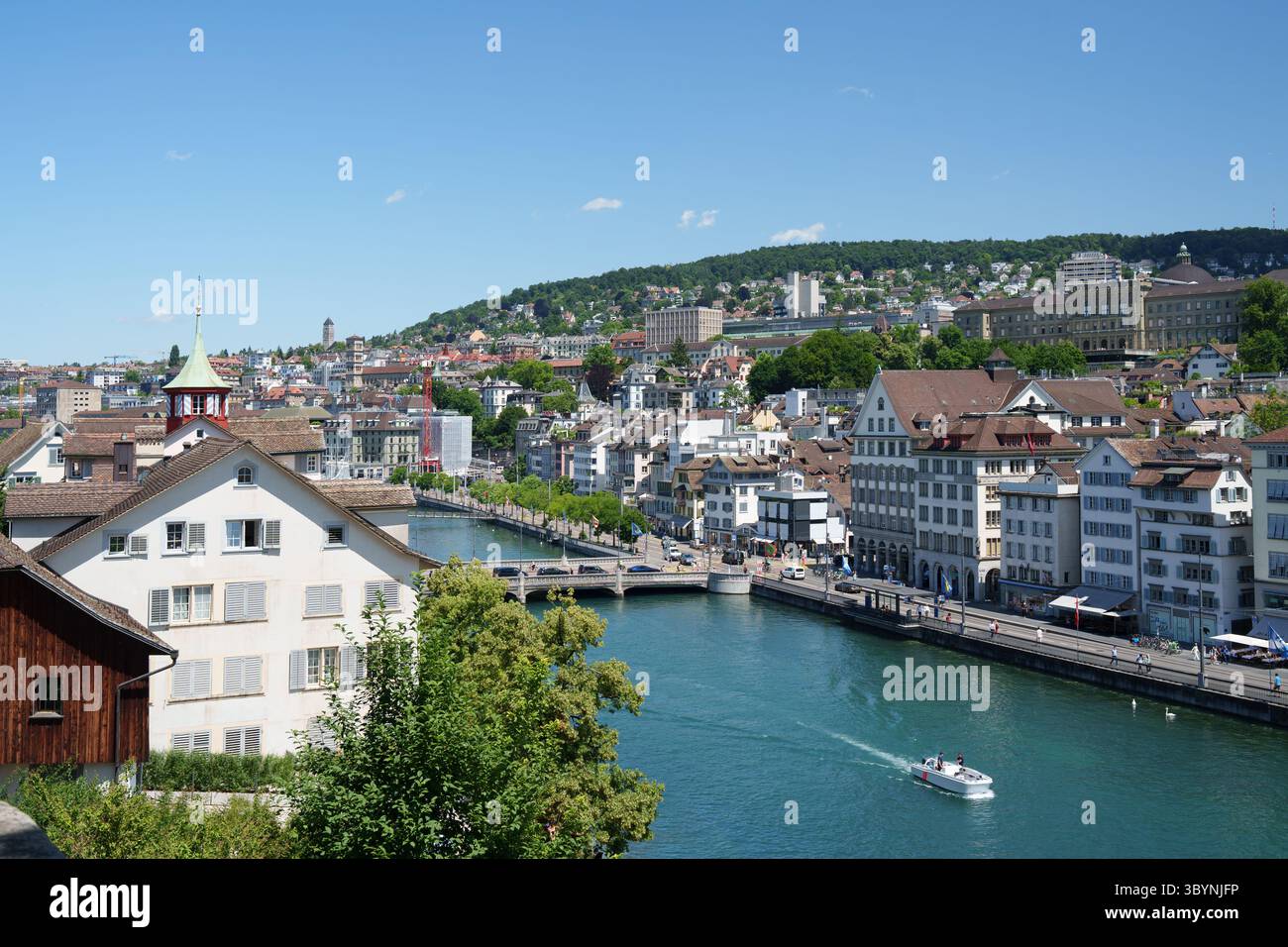 Panorama di Zurigo con vista sul fiume Limmat. Svizzera. Foto Stock