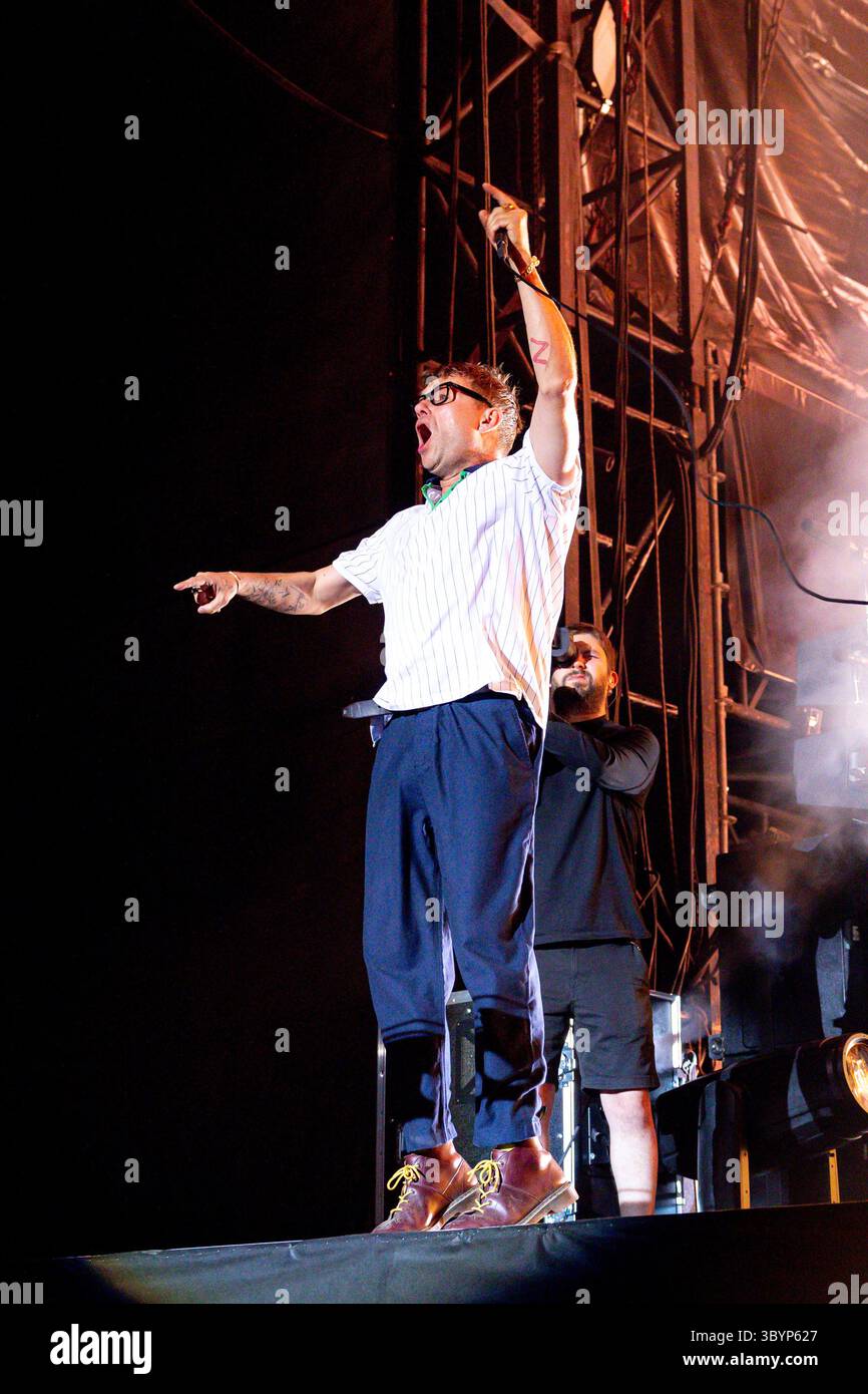 Damon Albarn of Blur si esibisce dal vivo al Lucca Summer Festival di Lucca, Italia, il 22 luglio 2023 Foto Stock
