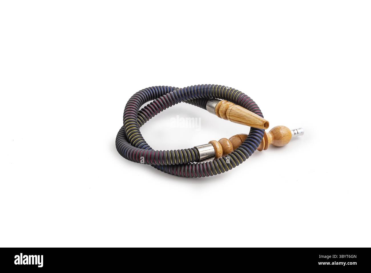 Tubo flessibile isolato con gancio tradizionale o tubo dell'acqua su sfondo bianco Foto Stock