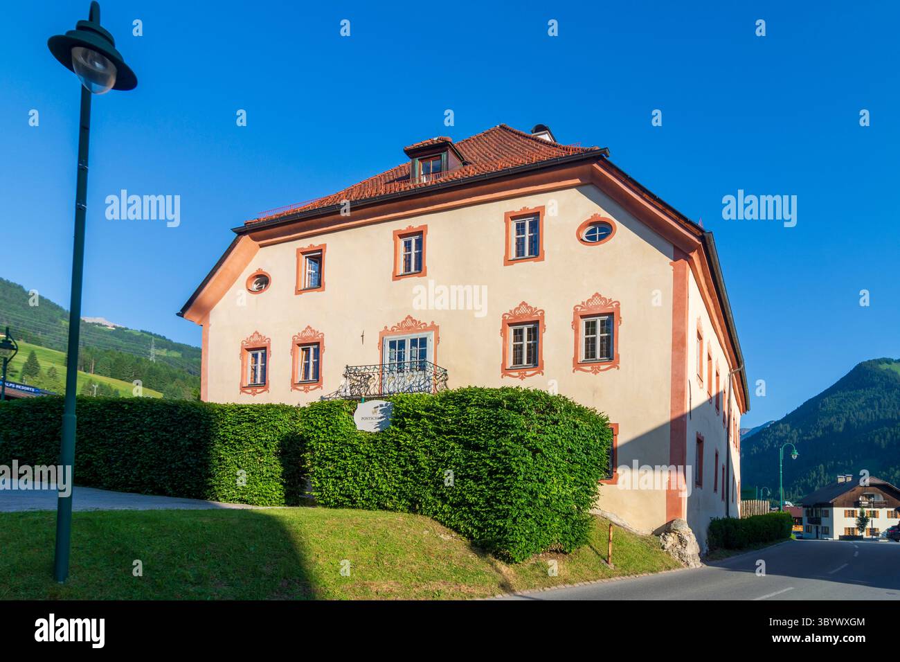 Lermoos: casa Postschlössl in Tiroler Zugspitz Arena, Tirolo, Tirolo, Austria Foto Stock