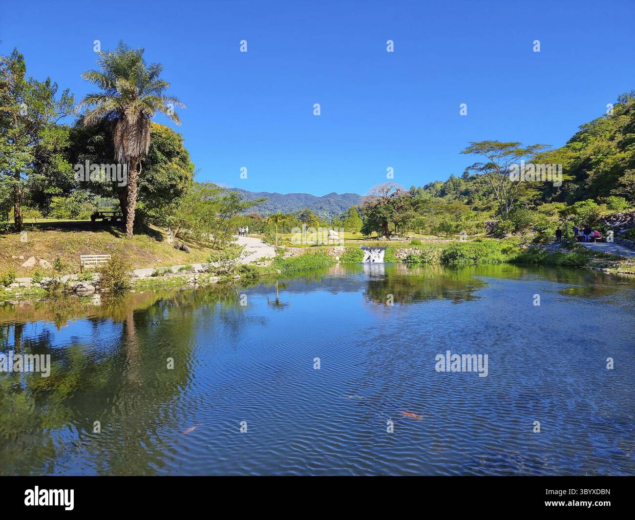 Panama, Boquete, vista panoramica del lago artificiale nel nuovo parco urbano Foto Stock