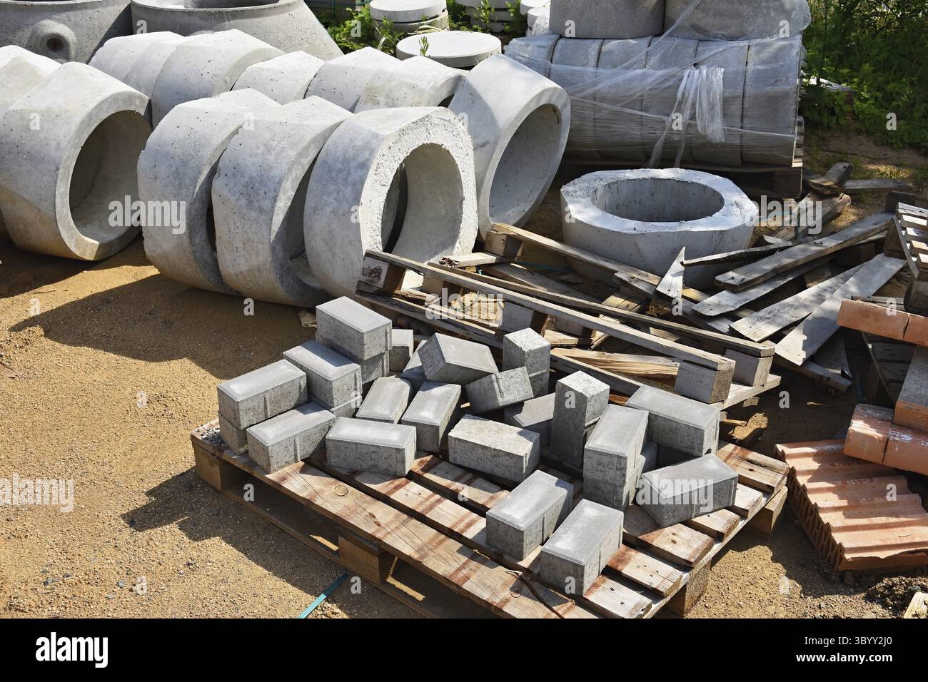 Materiale da costruzione in loco Foto Stock