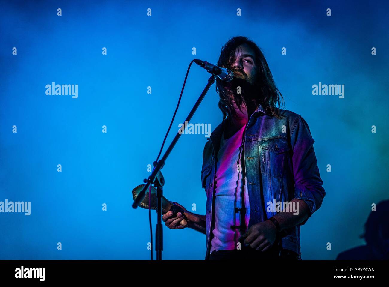 6 giugno 2019 - Aarhus, Danimarca - Danimarca, Aarhus - 6 giugno 2019. Il progetto musicale australiano Tame Impala esegue un concerto dal vivo durante il festival di musica danese Northside 2019 ad Aarhus. Qui il chitarrista e musicista Kevin Parker viene visto dal vivo sul palco. (Credito fotografico: Gonzales Photo - Thomas Rasmussen) (credito immagine: © Thomas Rasmussen/Gonzales Photo via ZUMA Press) Foto Stock