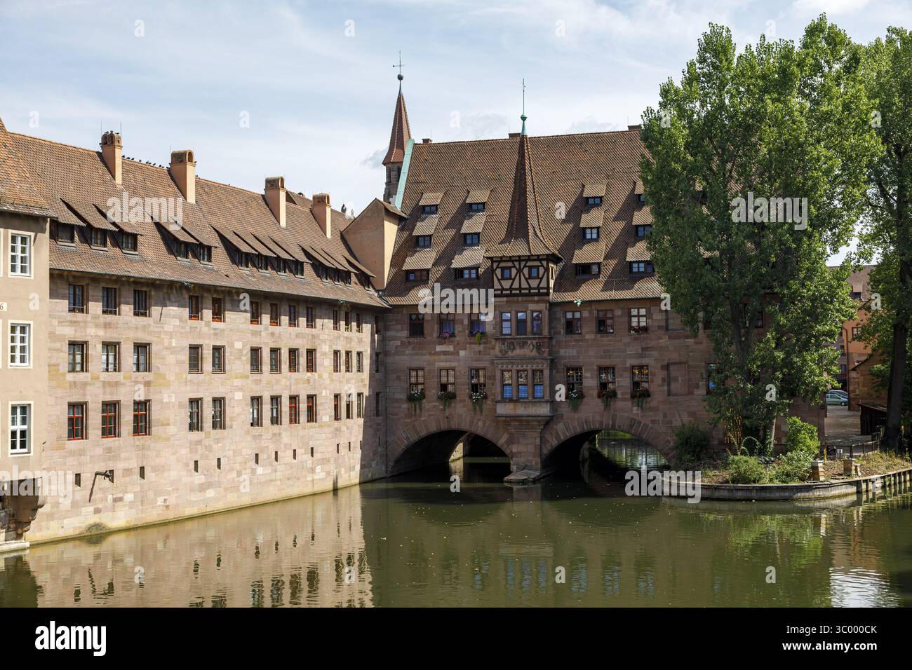 Heilig-Geist-Spital nel centro storico di Norimberga, Baviera, Germania Foto Stock