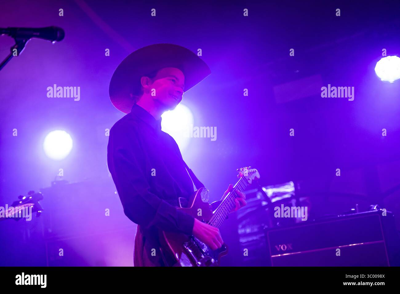 15 giugno 2019 - Bergen, Norvegia - Bergen, Norvegia - 15 giugno 2019. La band britannica Black Midi esegue un concerto dal vivo durante il festival musicale norvegese Bergenfest 2019 a Bergen. Qui il cantante e chitarrista Geordie Greep viene visto dal vivo sul palco. (Credito fotografico: Gonzales Photo - Jarle H. Moe) (immagine di credito: © Jarle H. Moe/Gonzales Photo via ZUMA Press) Foto Stock