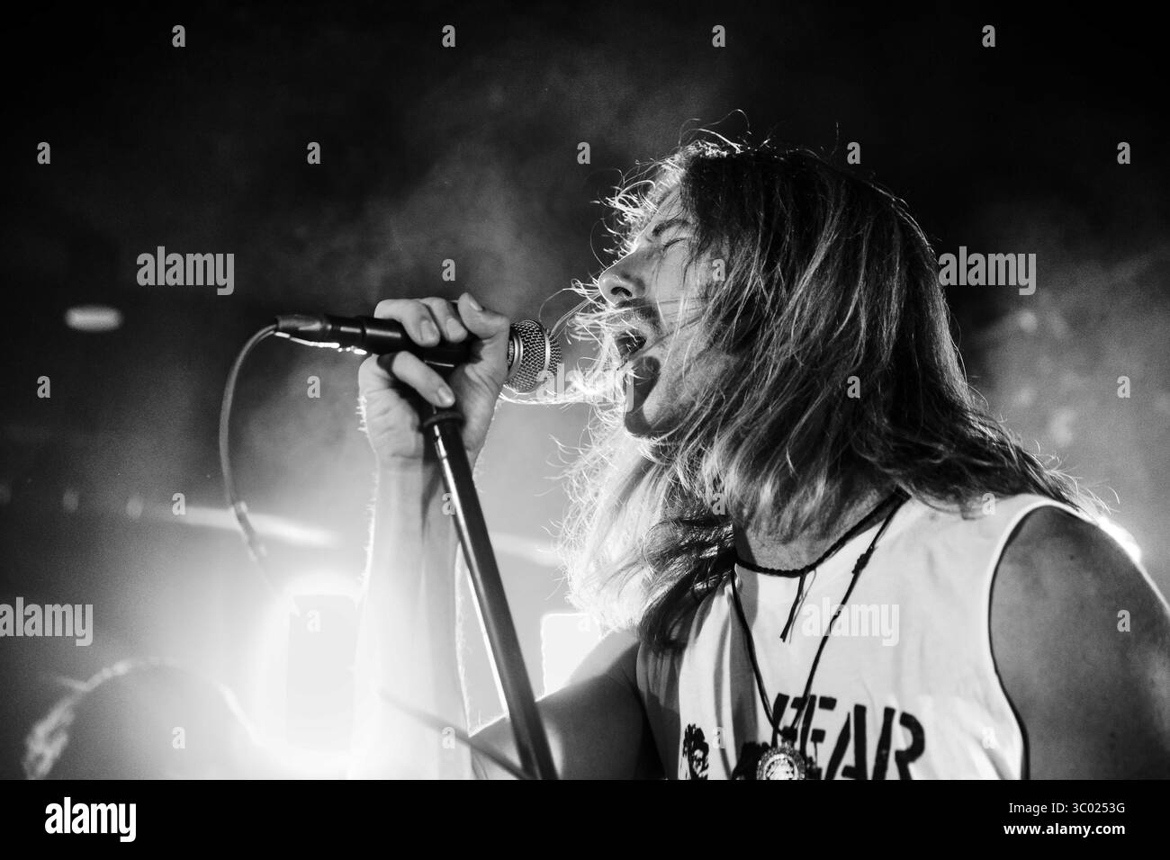 9 agosto 2018 - Copenaghen, Danimarca - Danimarca, Copenaghen - 9 agosto 2018. La band heavy rock olandese Death Alley esegue un concerto dal vivo al BETA di Copenaghen. Qui il cantante Douwe Truijens viene visto dal vivo sul palco. (Credito fotografico: Gonzales Photo - Peter Troest) (credito immagine: © Peter Troest/Gonzales Photo via ZUMA Press) Foto Stock