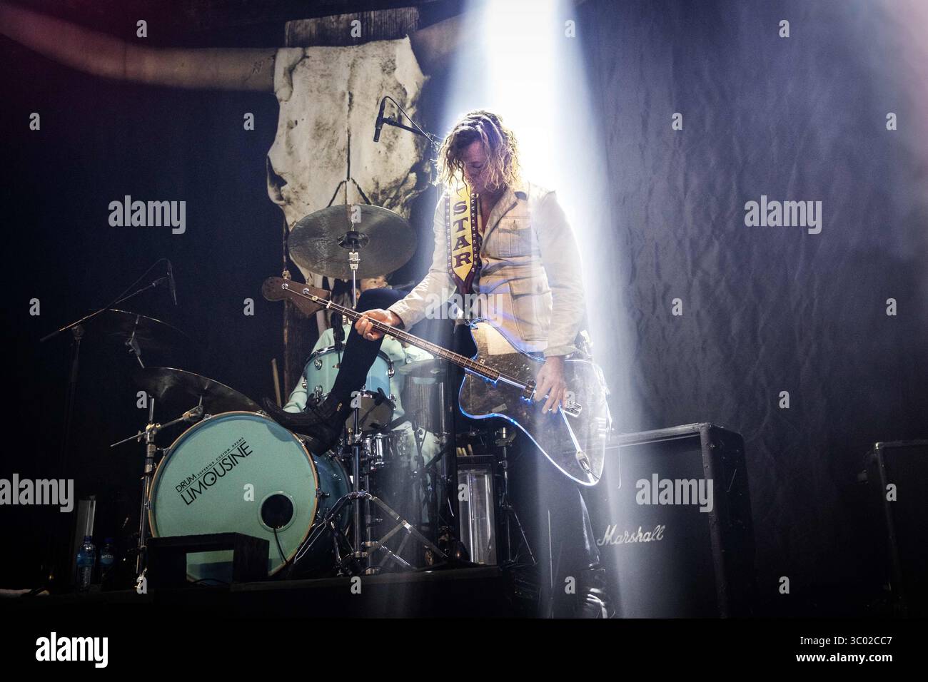 20 ottobre 2019, Oslo, Norvegia: Oslo, Norvegia. 20 ottobre 2019. La rock band danese D-A-D esegue un concerto dal vivo al Rockefeller di Oslo. Qui il bassista Stig Pedersen viene visto dal vivo sul palco. (Credito fotografico: Gonzales Photo - Terje Dokken) (immagine di credito: © Terje Dokken/Gonzales Photo via ZUMA Press) Foto Stock