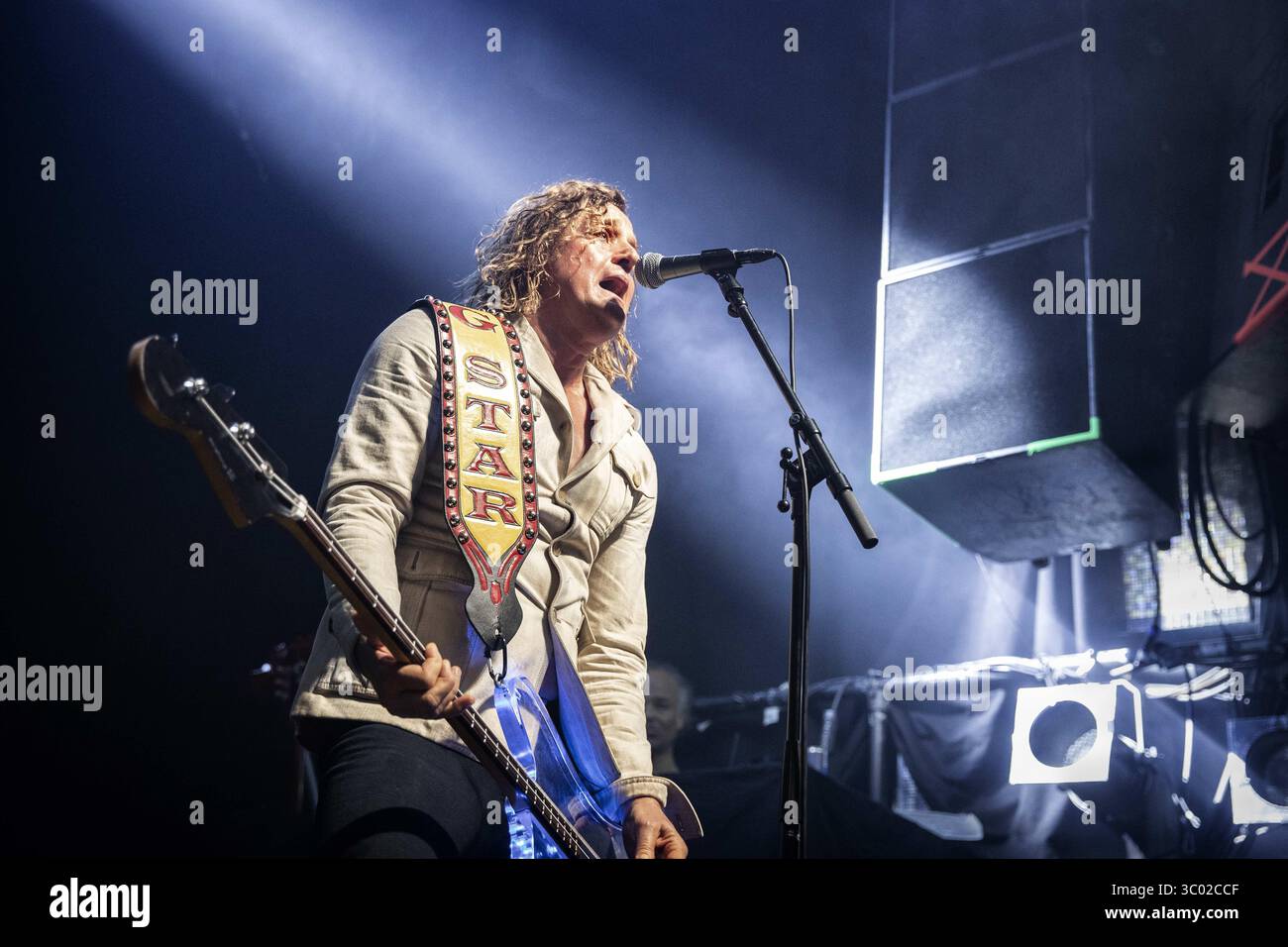 20 ottobre 2019, Oslo, Norvegia: Oslo, Norvegia. 20 ottobre 2019. La rock band danese D-A-D esegue un concerto dal vivo al Rockefeller di Oslo. Qui il bassista Stig Pedersen viene visto dal vivo sul palco. (Credito fotografico: Gonzales Photo - Terje Dokken) (immagine di credito: © Terje Dokken/Gonzales Photo via ZUMA Press) Foto Stock