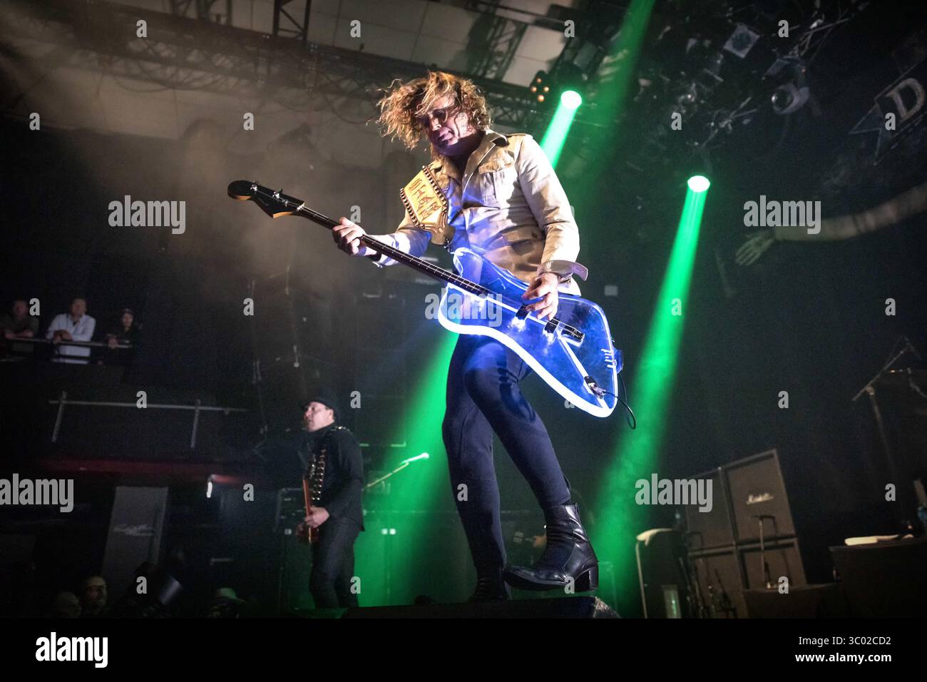 20 ottobre 2019, Oslo, Norvegia: Oslo, Norvegia. 20 ottobre 2019. La rock band danese D-A-D esegue un concerto dal vivo al Rockefeller di Oslo. Qui il bassista Stig Pedersen viene visto dal vivo sul palco. (Credito fotografico: Gonzales Photo - Terje Dokken) (immagine di credito: © Terje Dokken/Gonzales Photo via ZUMA Press) Foto Stock