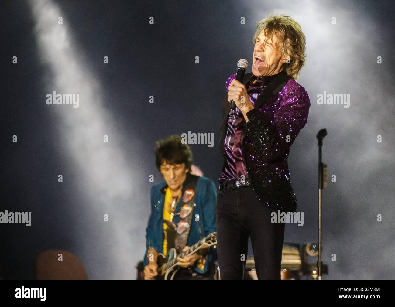 3 luglio 2014 - Roskilde, Inghilterra, Danimarca - The Rolling Stones, la leggendaria rock band inglese esegue un concerto dal vivo all'Orange Stage durante il Roskilde Festival 2014. Qui il cantante e cantautore Mick Jagger viene visto dal vivo sul palco. Danimarca, 03/07.2014. (Immagine di credito: © Peter Troest/Gonzales foto tramite ZUMA Press) Foto Stock