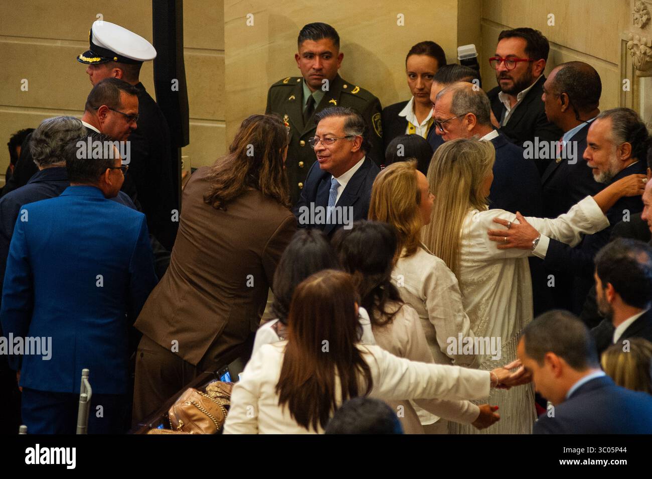 Bogotà, Colombia. 20 luglio 2025. il presidente colombiano Gustavo Petro arriva durante il periodo di sessione 2025-2026 del Congresso colombiano, il 20 luglio 2025 a Bogotà, Colombia. Foto di: Sebastian Barros/Long Visual Press credito: Long Visual Press/Alamy Live News Foto Stock