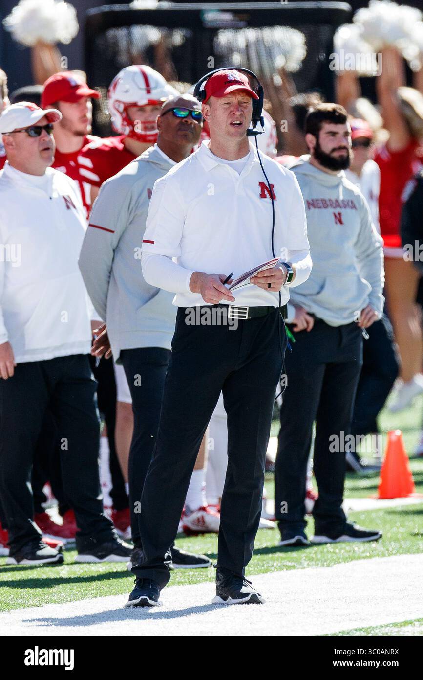 27 ottobre 2018 - Lincoln, Nebraska. USA - il capo-allenatore dei Nebraska Cornhuskers Scott Frost in azione durante una partita di football della NCAA Division 1 tra Bethune-Cookman Wildcats e i Nebraska Cornhuskers al Memorial Stadium di Lincoln, Nebraska. .Partecipazione: 88.735.Nebraska ha vinto 45-9.Michael Spomer/Cal Sport Media(immagine di credito: &Copy; Michael Spomer/CSM tramite cavo ZUMA) Foto Stock