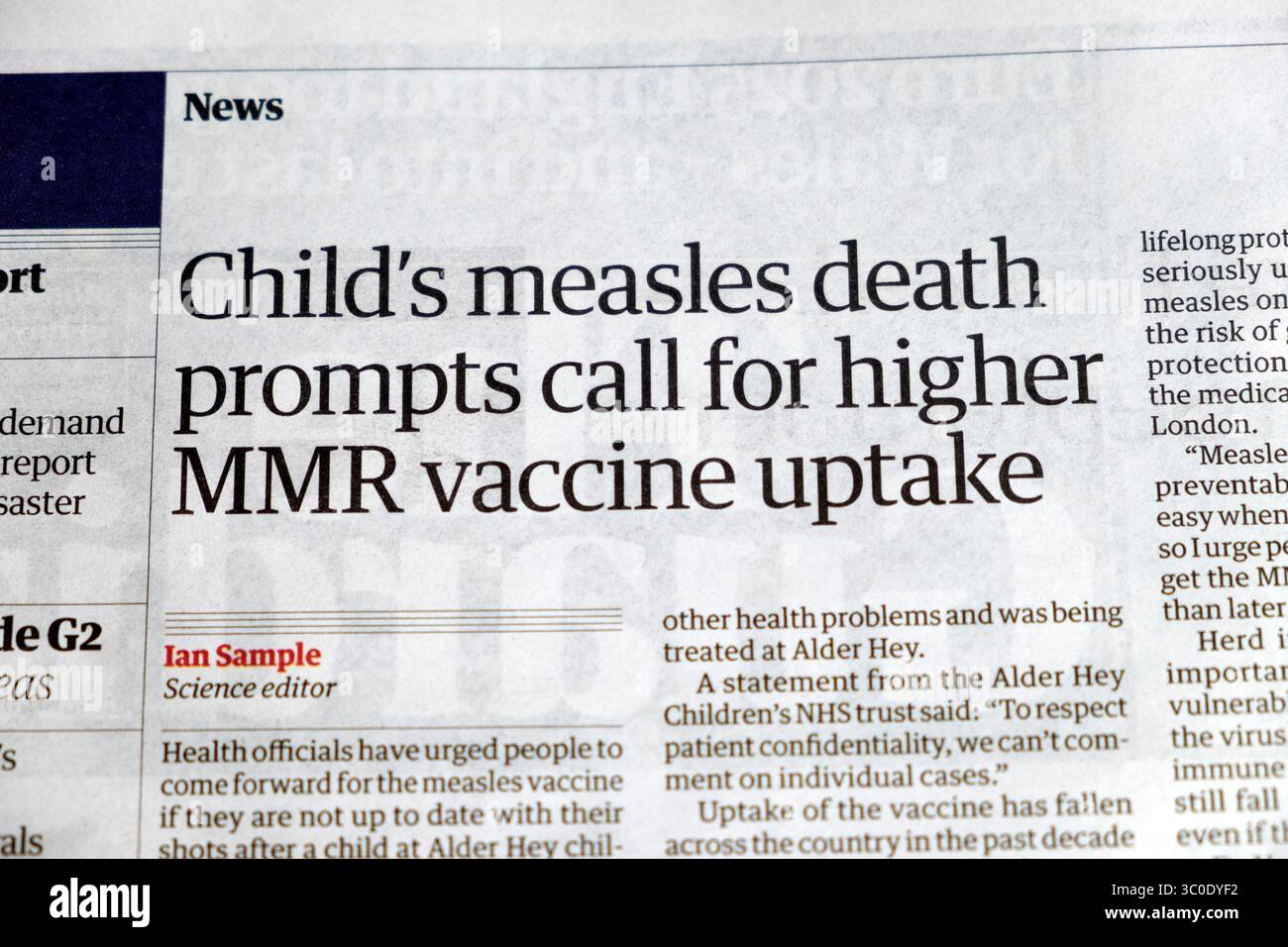 "Le richieste di morte per il morbillo del bambino richiedono una maggiore assorbimento del vaccino MMR" giornale Guardian titolo vaccini sanitari per bambini articolo 14 luglio 2025 Regno Unito Foto Stock